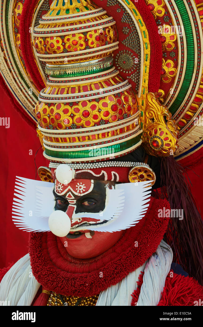 L'Inde, Etat du Kerala, fort Cochin ou Kochi, danseurs de Kathakali Banque D'Images