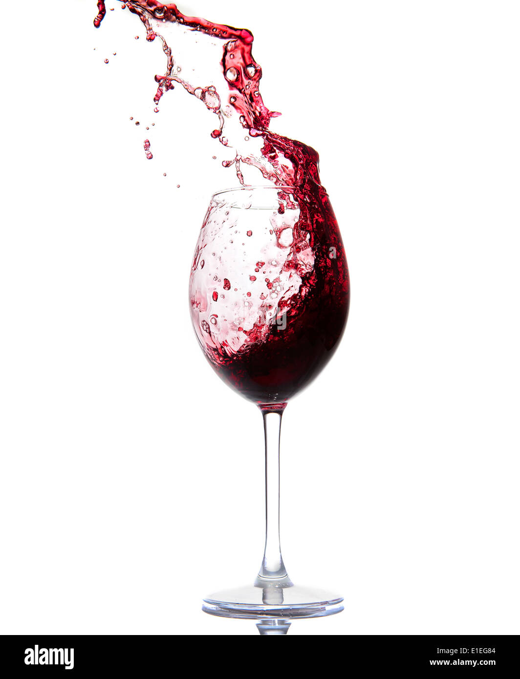 Verser le vin rouge Banque D'Images
