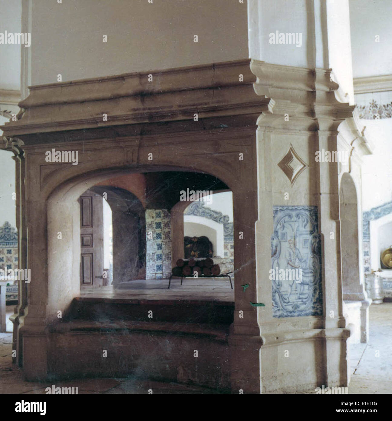 Paço dos Viscondes de Maiorca à Maiorca, au Portugal, est un palais historique connu pour ses tuiles portugaises (azulejos) et sa beauté architecturale, importante dans le patrimoine culturel de la région. Banque D'Images