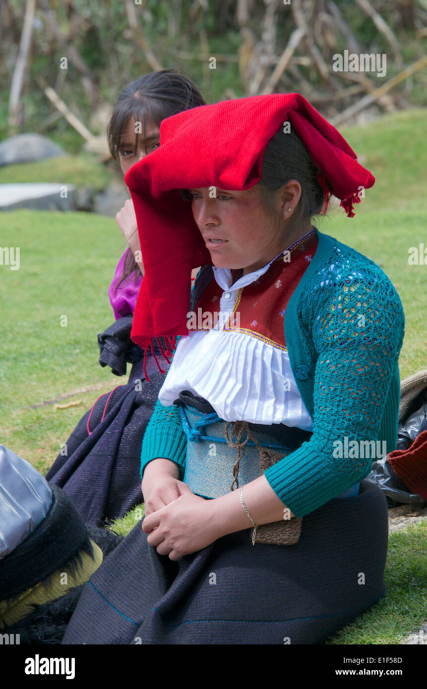 Femme indienne avec couvre-chef rouge San Juan Chamula Chiapas Mexique Banque D'Images