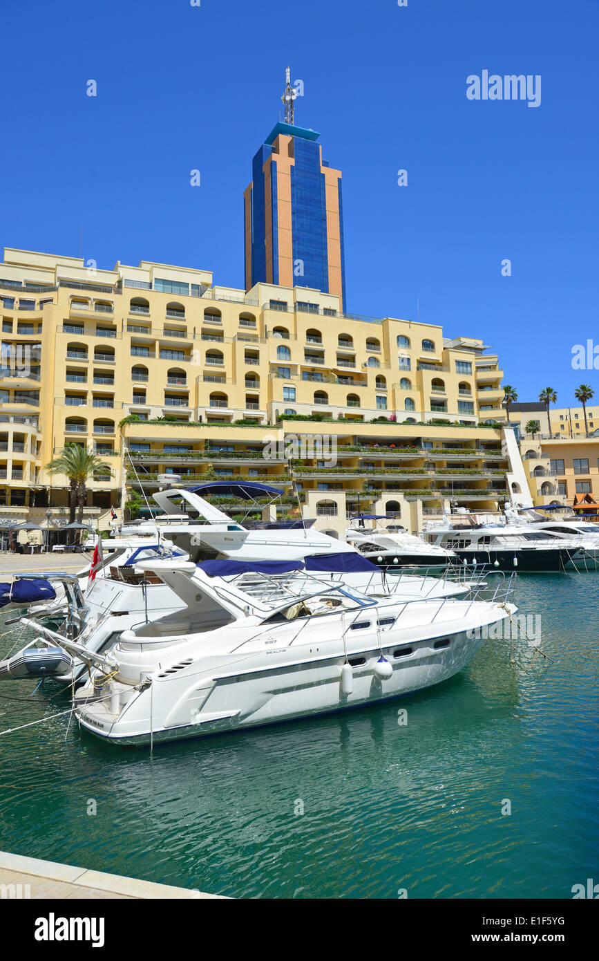 Port de plaisance de Portomaso, Paceville, à St Julian's (San Ġiljan), quartier du Port Nord, Malte Majjistral Région, République de Malte Banque D'Images