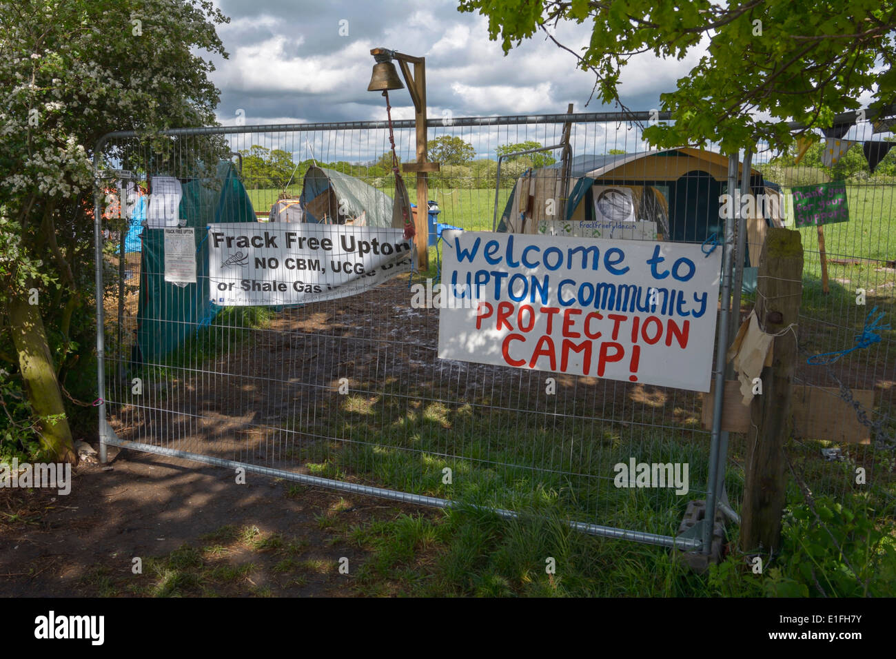 La protection communautaire d'Upton Camp, un camp de protestation anti-fracturation près de Chester. Banque D'Images