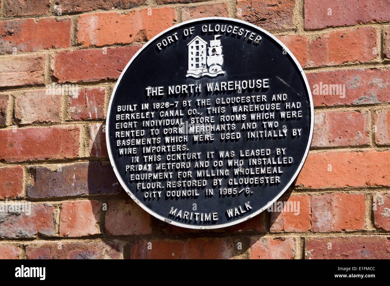 Plaque sur le Nord, l'entrepôt historique de Gloucester Dock, Gloucester, Gloucestershire, Angleterre. Banque D'Images