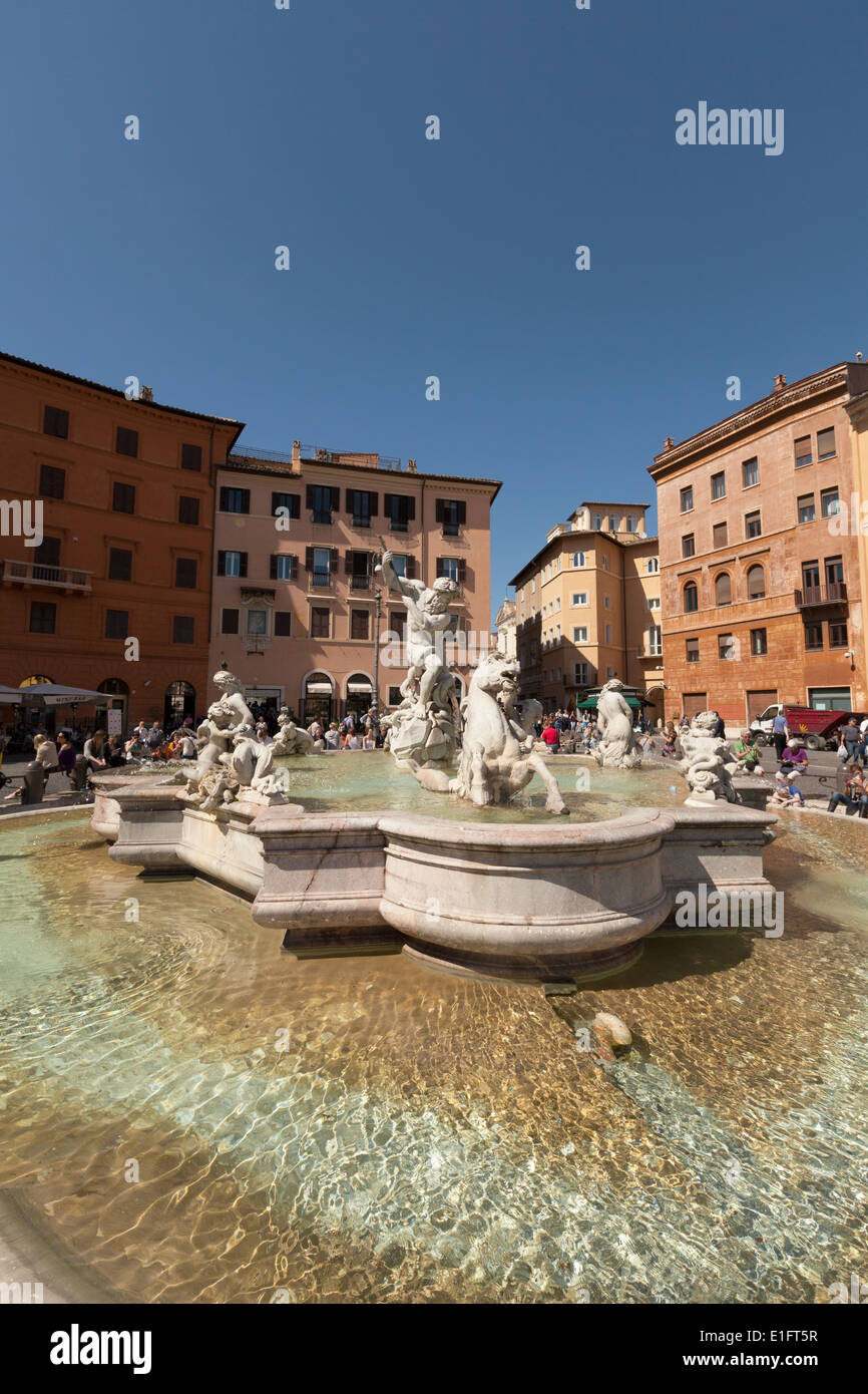 La fontaine de Neptune à l'extrémité nord de la Piazza Navona, Rome, Italie Europe Banque D'Images