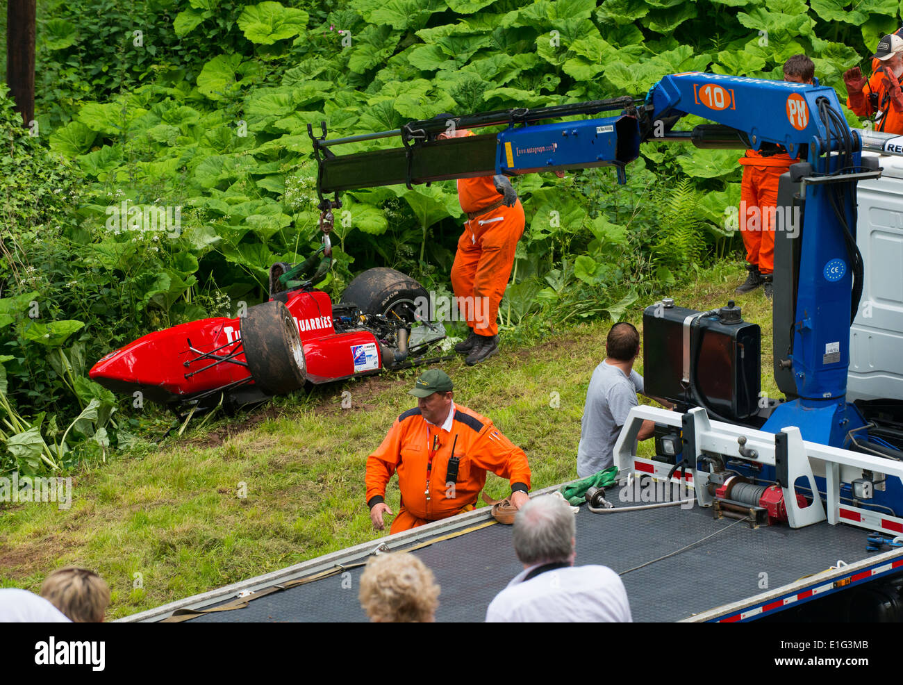 Voiture de course s'est écrasé à Shelsley Walsh Worcestershire hillclimb England UK Banque D'Images