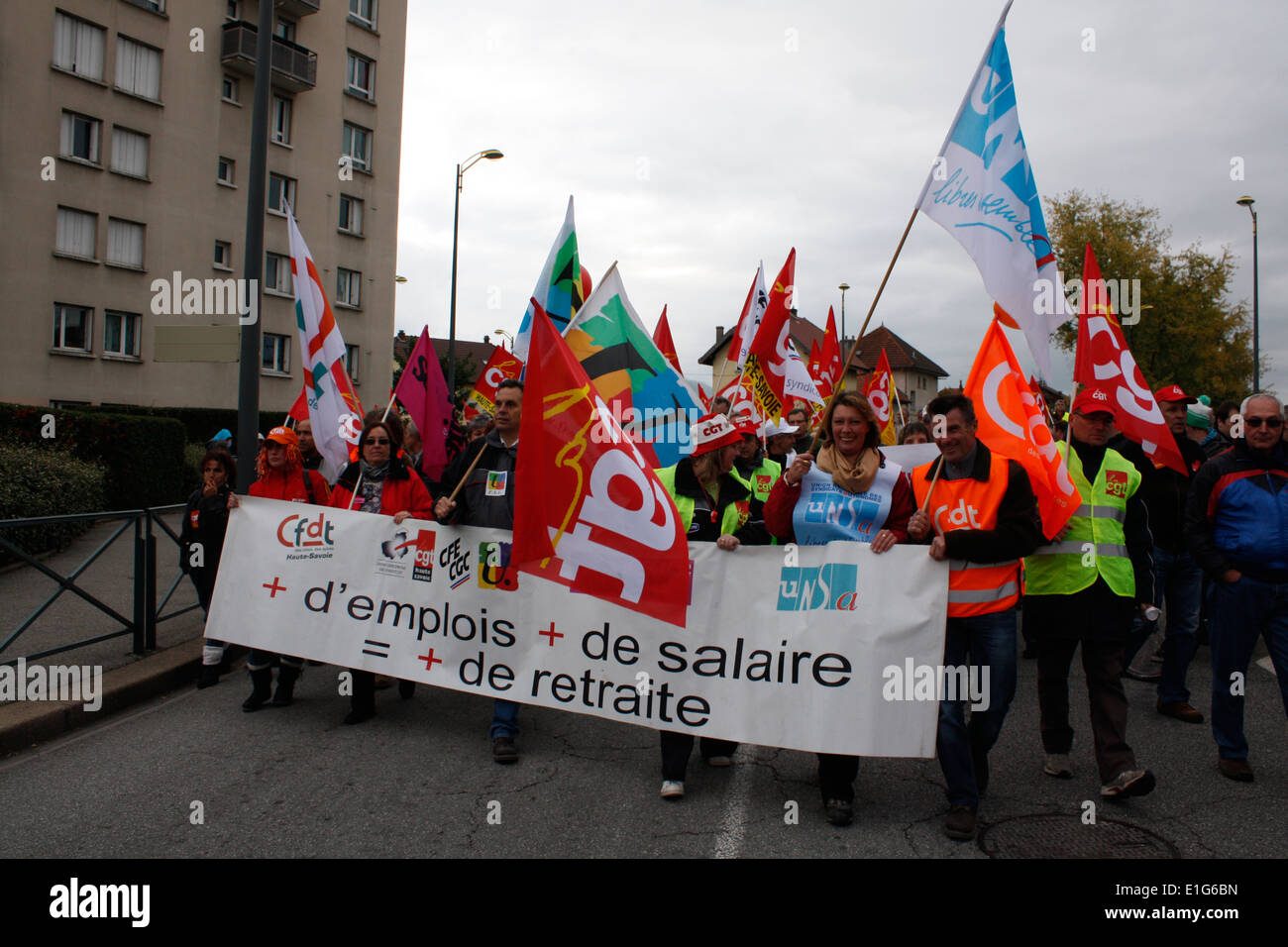 Manifestation contre la réforme, pour le retrait des pensions des retraités, Annecy, Haute Savoie, Rhone Alpes, France. Banque D'Images