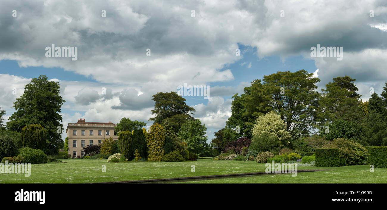 Waterperry House and gardens, Wheatley, l'Oxfordshire. L'Angleterre. Vue panoramique Banque D'Images