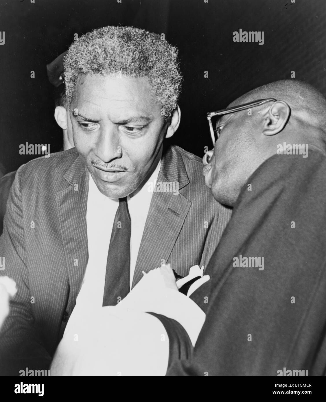 Photographie de Bayard Rustin (1912-1987) un leader américain dans les mouvements sociaux pour les droits civils, le socialisme, le pacifisme et la non-violence, les droits des homosexuels. Datée 1964 Banque D'Images