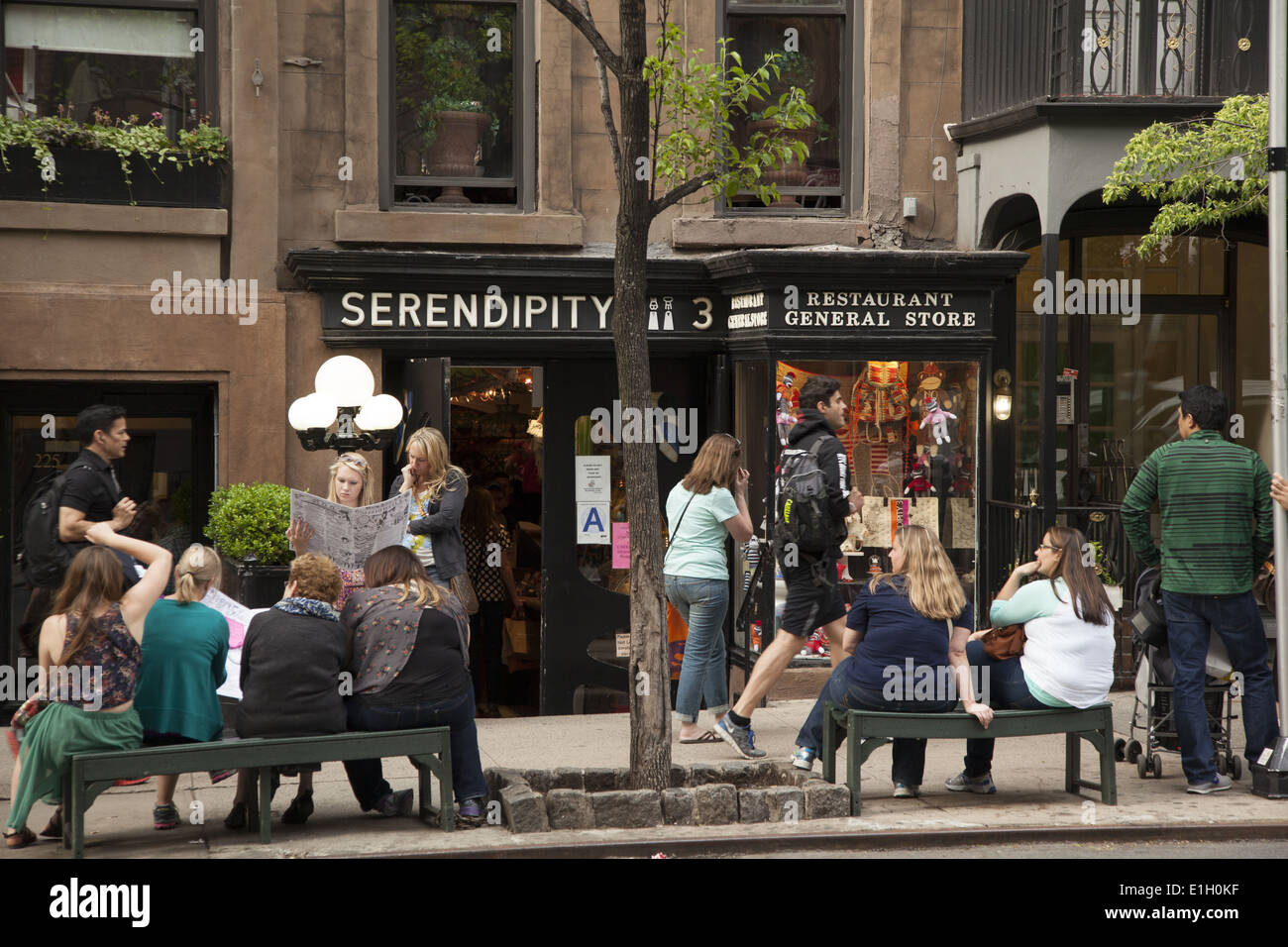 Serendipity 3, mieux connue pour ses bonbons, a été dans le même emplacement sur E. 60th Street à Manhattan depuis 1954. Banque D'Images