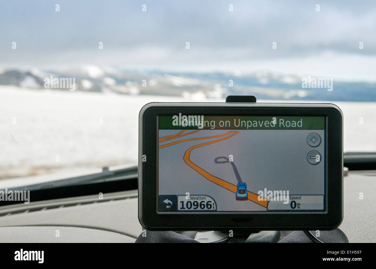 Le Wyoming, l'autoroute Beartooth près du sommet à 10966 pieds, appareil GPS Banque D'Images