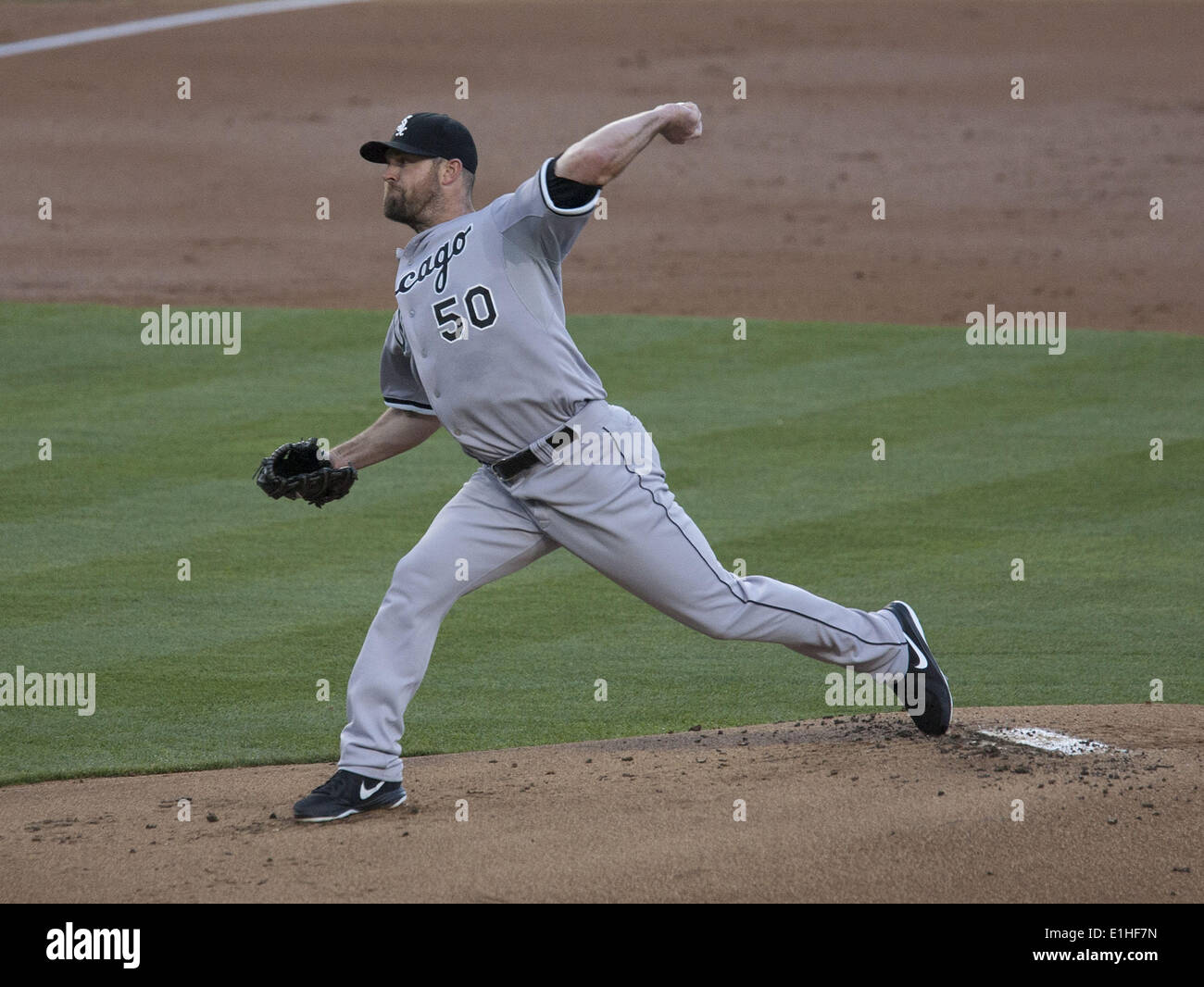 Los Angeles, Californie, États-Unis d'Amérique, USA. 4 juin, 2014. LOS ANGELES, CA - 04 juin : John Danks des Chicago White Sox emplacements dans la première manche contre le Les Dodgers de Los Angeles au Dodger Stadium le 4 juin 2014 à Los Angeles, Californie.ARMANDO Armando Arorizo ARORIZO : Crédit/Prensa Internacional/ZUMAPRESS.com/Alamy Live News Banque D'Images