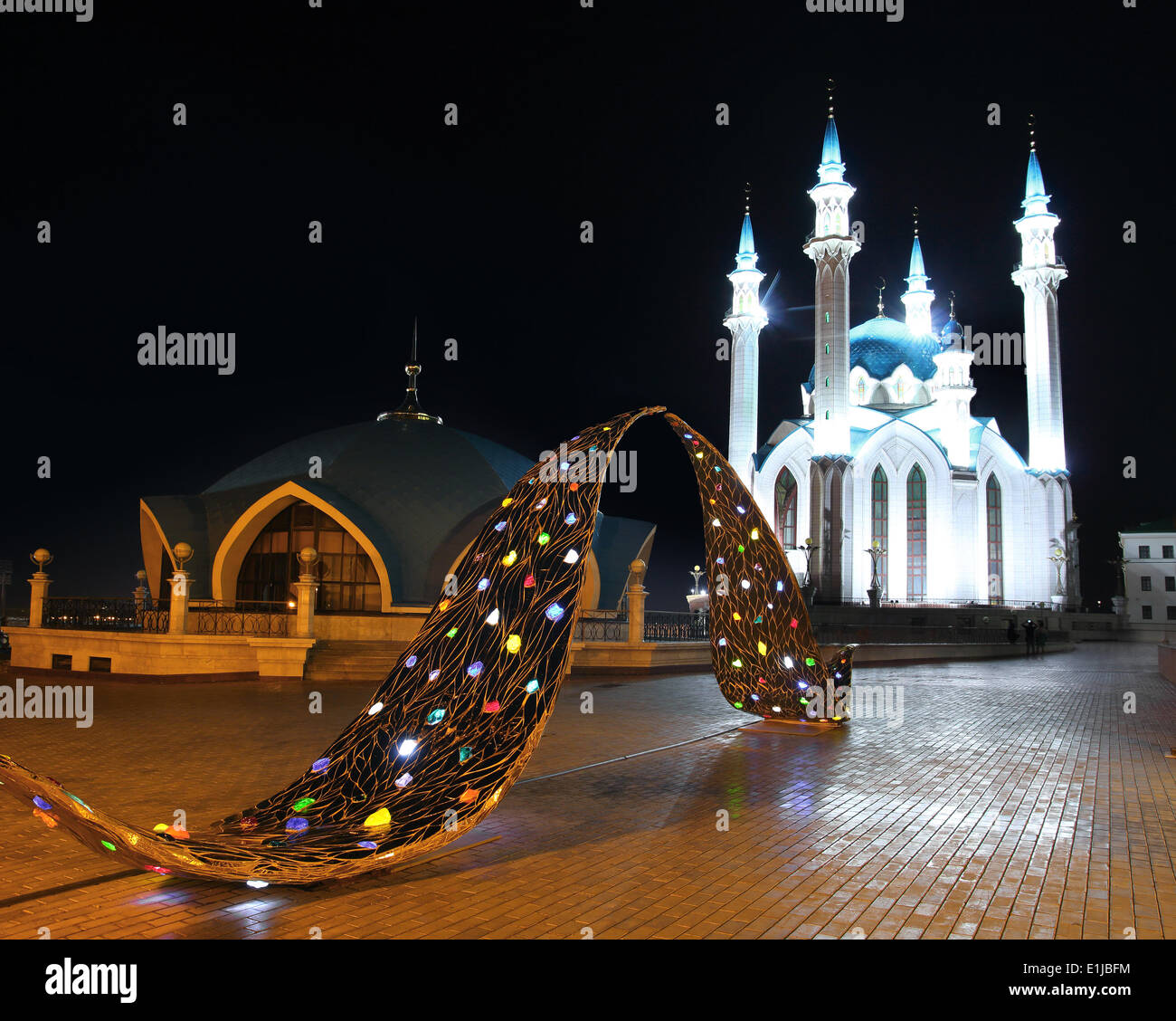 La mosquée kul sharif à Kazan kremlin la nuit Banque D'Images