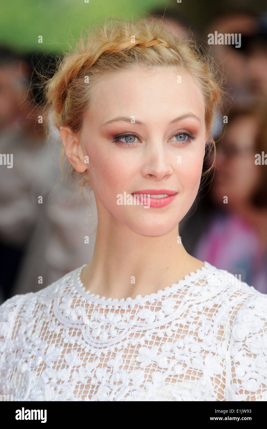 Sarah Gadon arrive pour le UK premiere de Belle. Banque D'Images