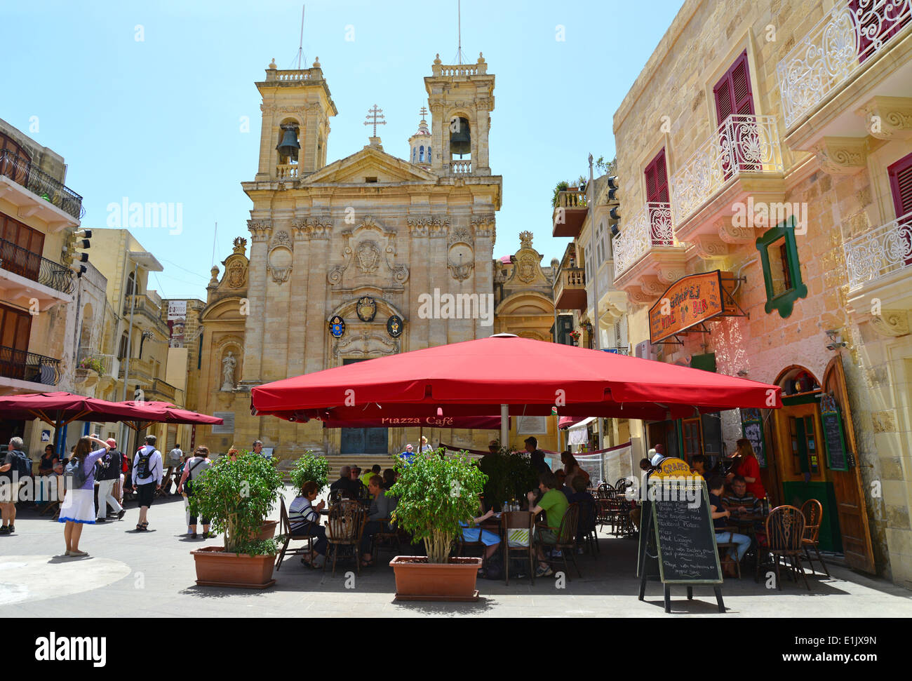 Basilique Saint-georges, St.George's Square, Victoria (Victoria) Città Gozo Gozo (Għawdex), Région, République de Malte Banque D'Images