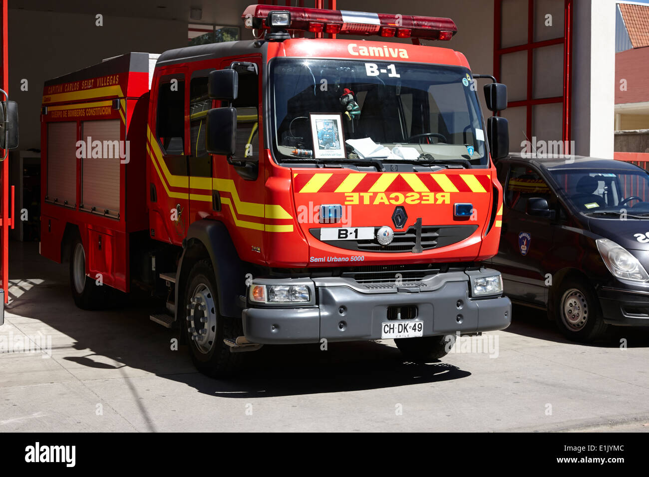 Les camions incendie offres renault fire station constitucion chili Banque D'Images