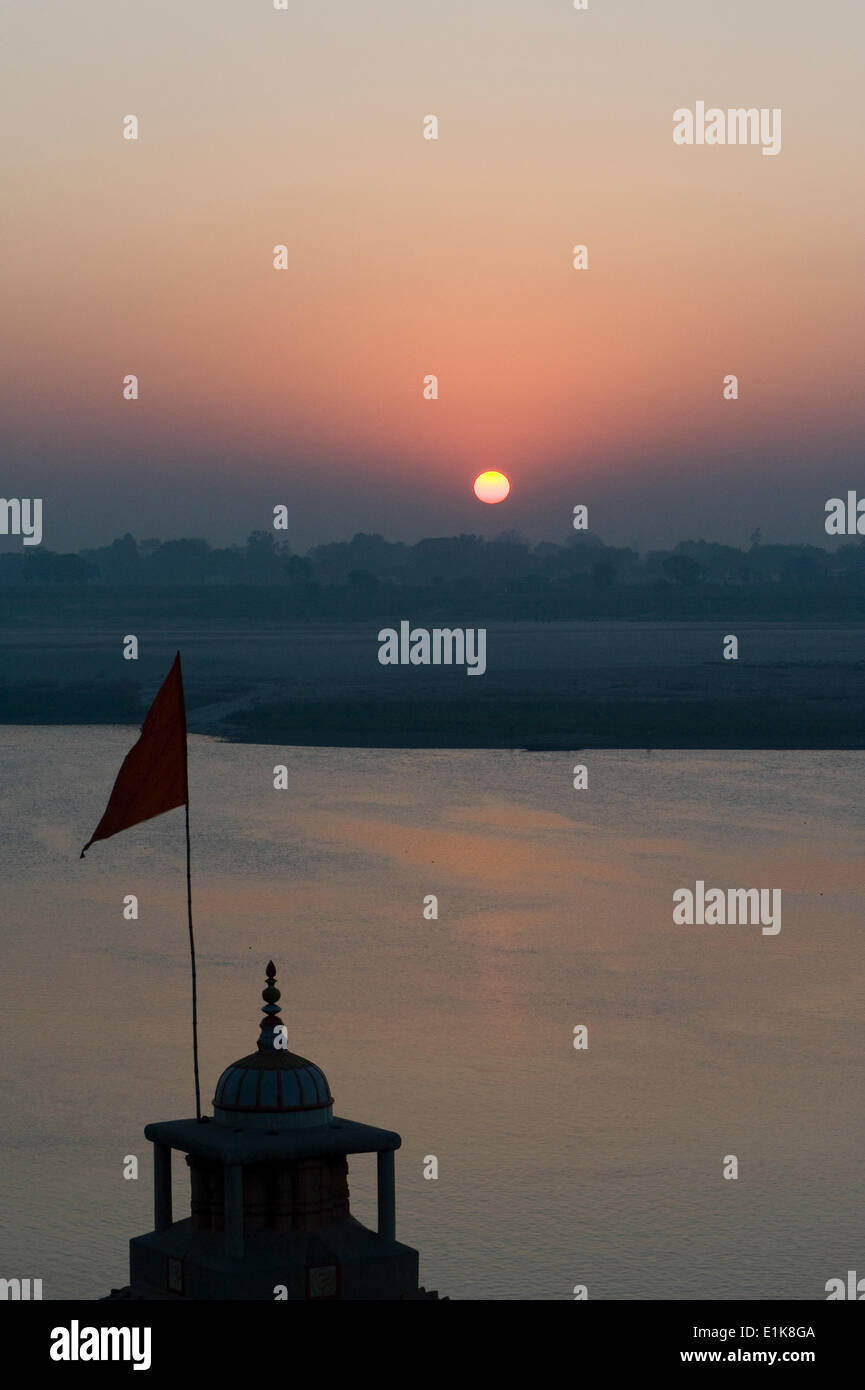 Lever du soleil sur le Gange, Varanasi Banque D'Images