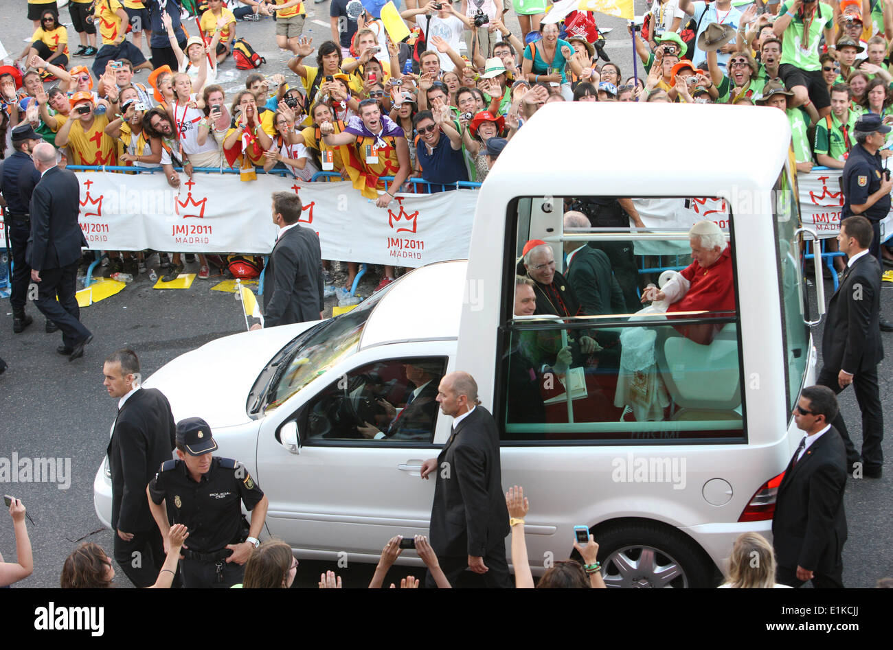 Le pape Benoît XVI à Cybeles square pendant la Journée mondiale de la Jeunesse 2011 Banque D'Images