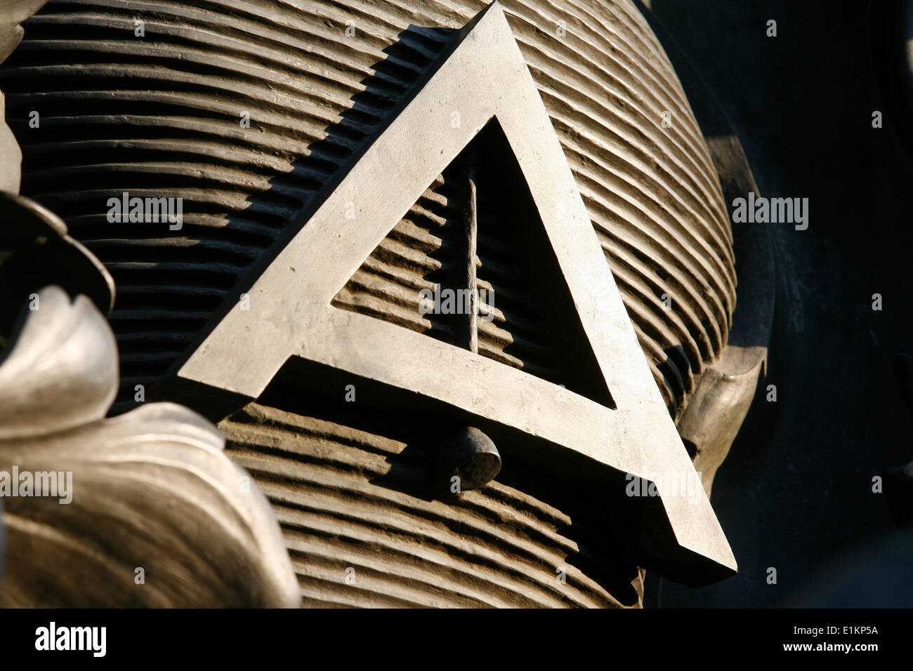 Symbole maçonnique au niveau de la Place de la Nation à Paris Banque D'Images