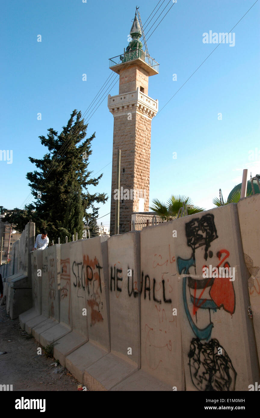 Mur de sécurité en Cisjordanie israélienne dans le village d'Abou Dis Banque D'Images