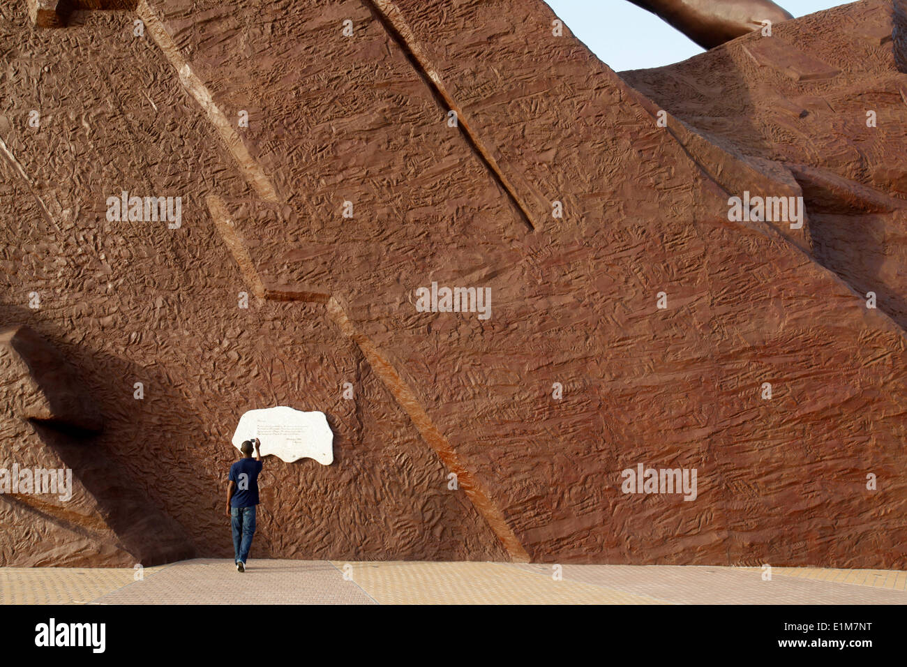 Monument de la Renaissance africaine conçu par l'ancien président Karim Wade Banque D'Images
