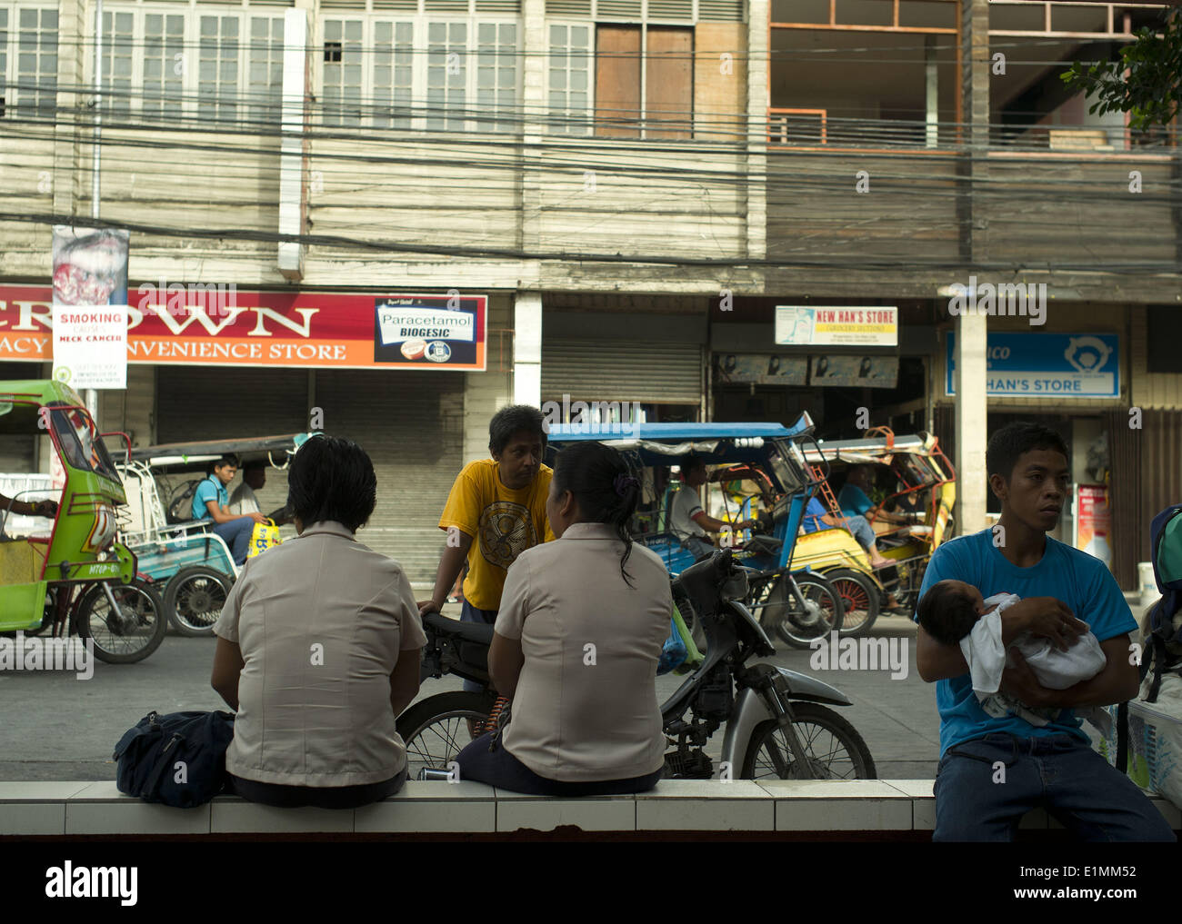 Negros Oriental, DUMAGUETE, PHILIPINS. 27 mai, 2014. Une vie quotidienne dans la ville de Dumaguete le 27 mai 2014. Dumaguete est une ville dynamique située à environ 650 km au sud de Manille, la capitale des Philippines.Arorizo ARORIZO © Armando ARMANDO/Prensa Internacional/ZUMAPRESS.com/Alamy Live News Banque D'Images