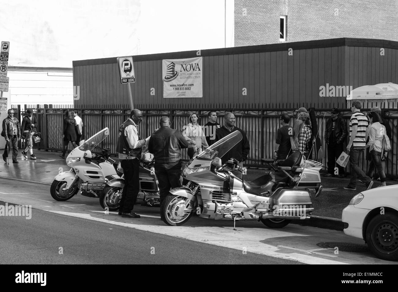 Les motocyclistes et leurs véhicules à Hollywood, Californie. Banque D'Images