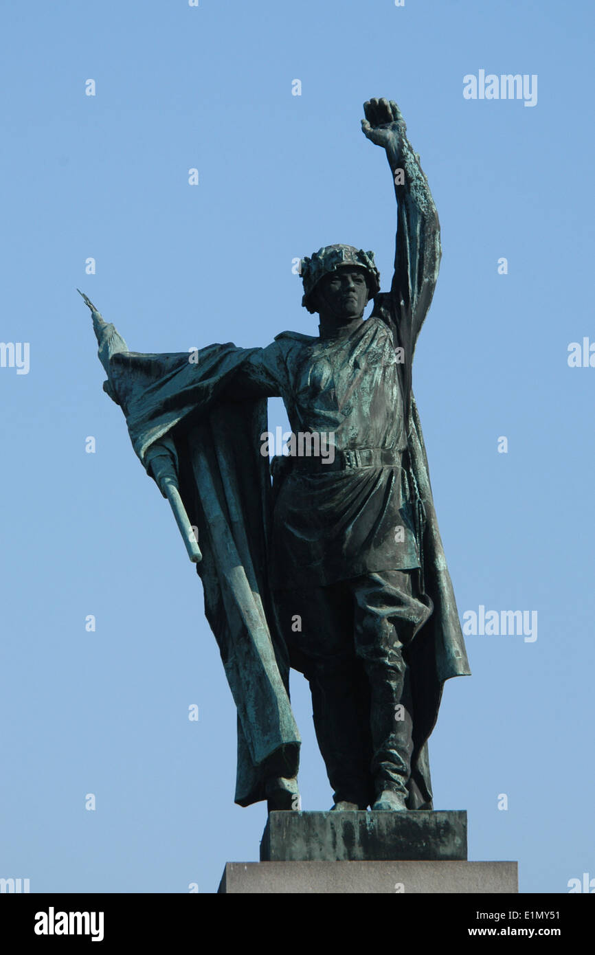 Monument de guerre soviétique par le sculpteur tchèque Vincenc Makovsky au carré morave à Brno, République tchèque. Banque D'Images