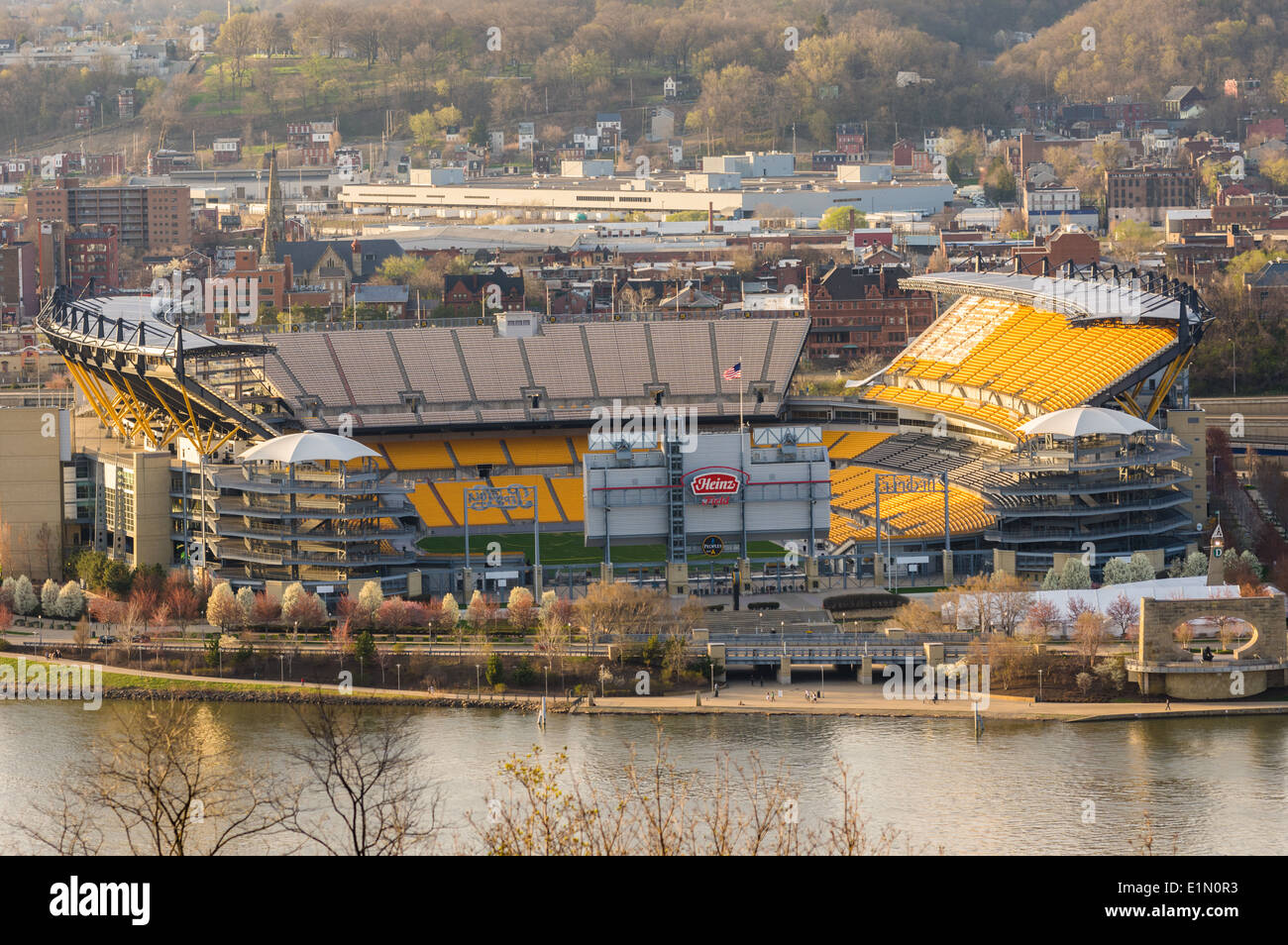 Heinz Stadium et l'Allegheny et l'Ohio. Pittsburgh en Pennsylvanie Banque D'Images