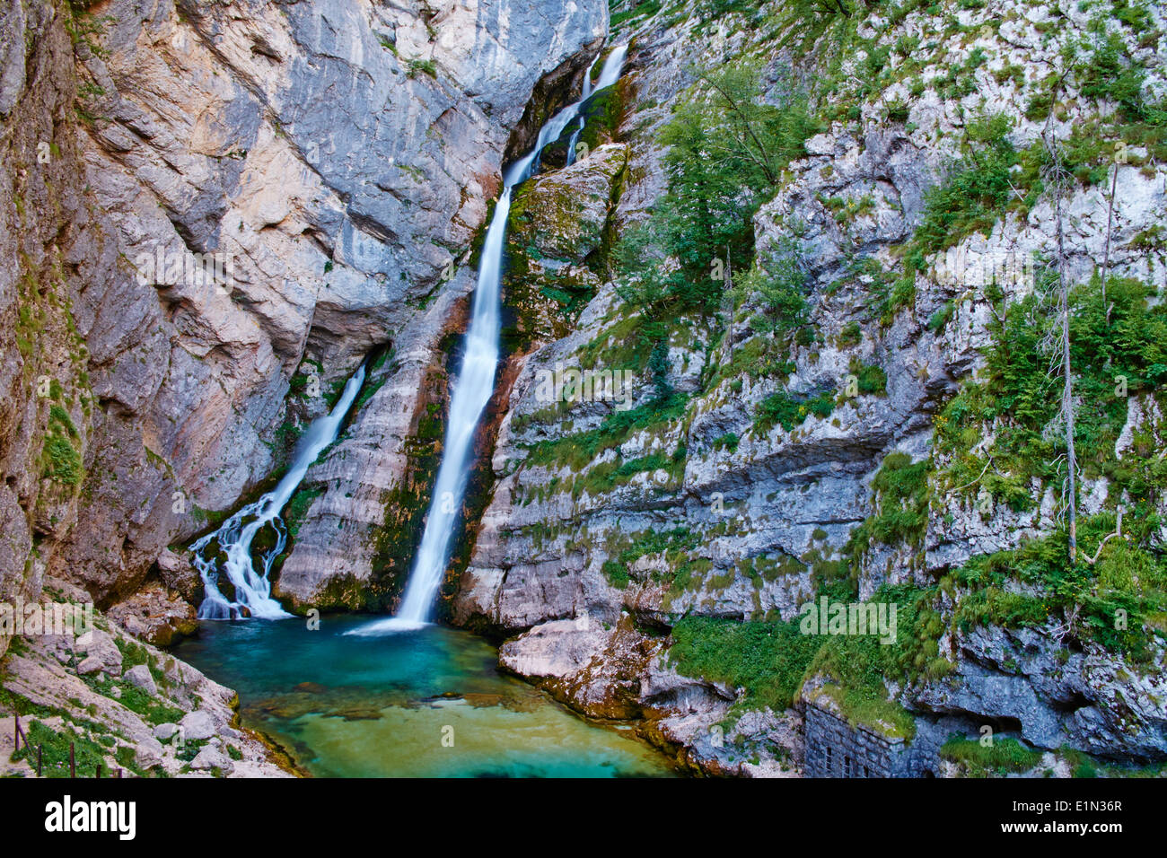 La Slovénie, la région de Gorenjska, parc national du Triglav, Bohinj, Savica waterfall Banque D'Images