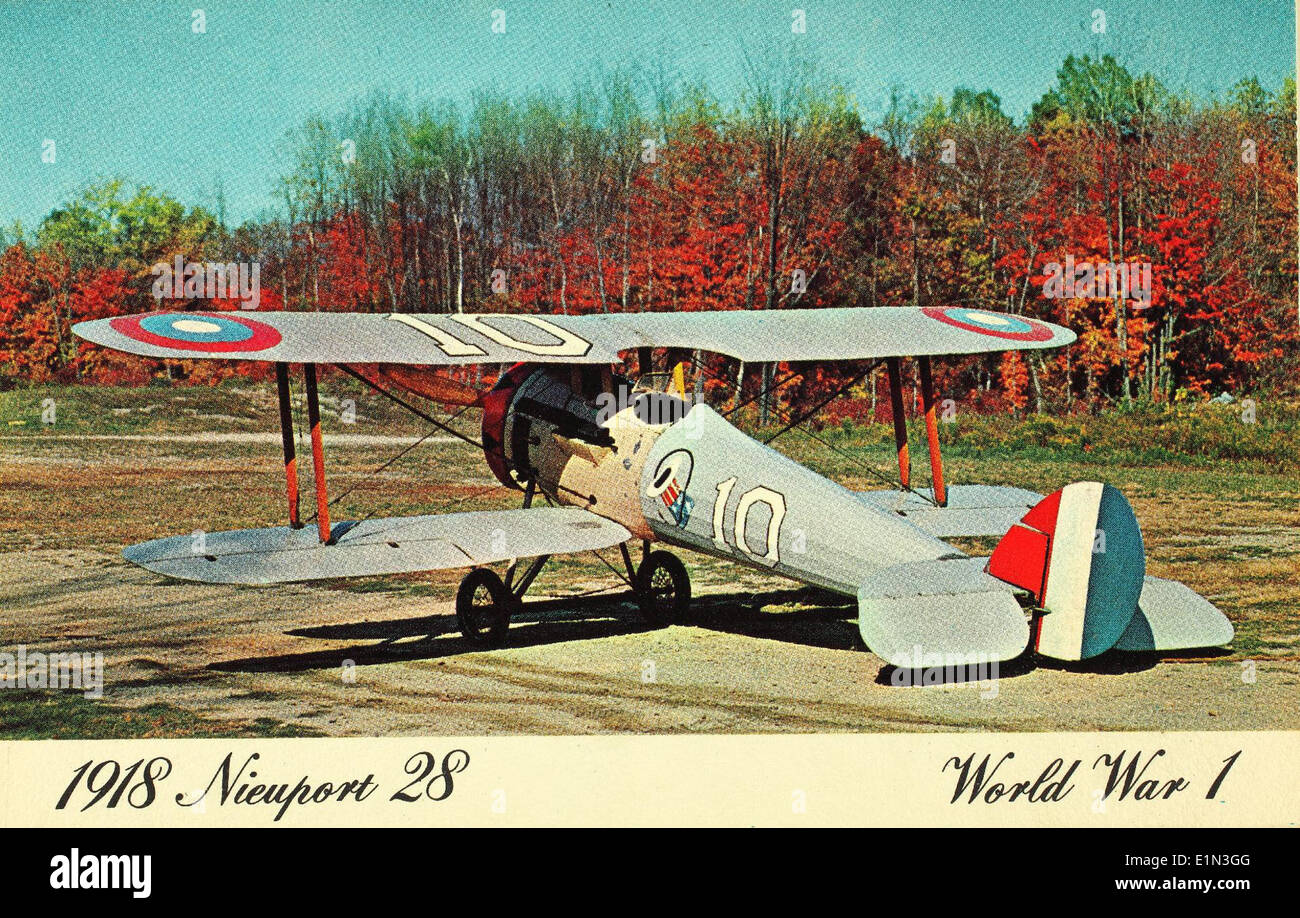 Le Nieuport 28 était un biplan français utilisé pendant la première Guerre mondiale, connu pour son efficacité comme avion de chasse. Il fut l'un des premiers avions à être utilisé par les pilotes américains pendant la guerre, reconnu pour son agilité et sa vitesse. Banque D'Images