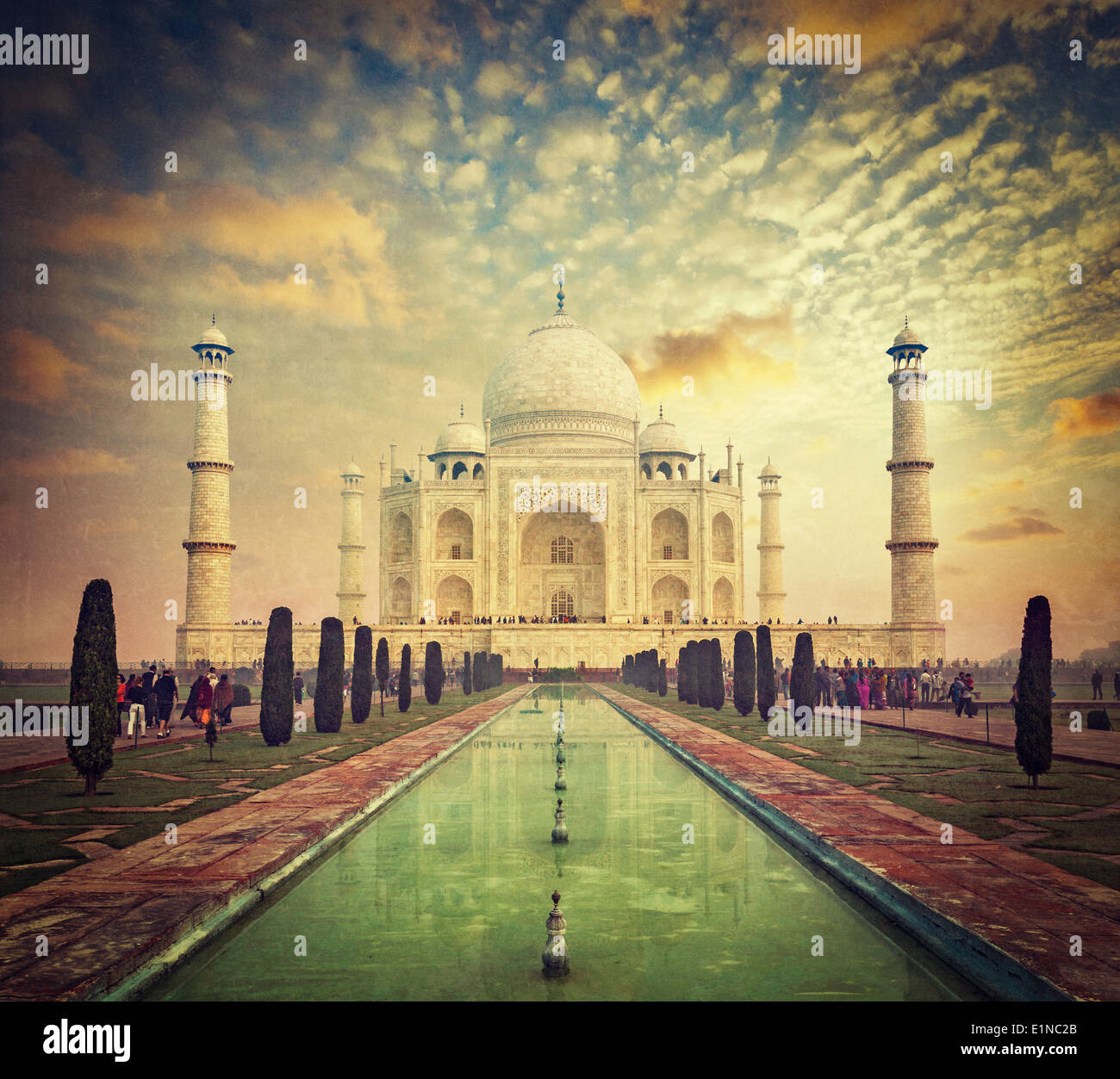 Taj Mahal sur le lever du soleil coucher du soleil, symbole indien - Inde billet d'arrière-plan. Agra, Uttar Pradesh, Inde. Retro Vintage style hippie Banque D'Images