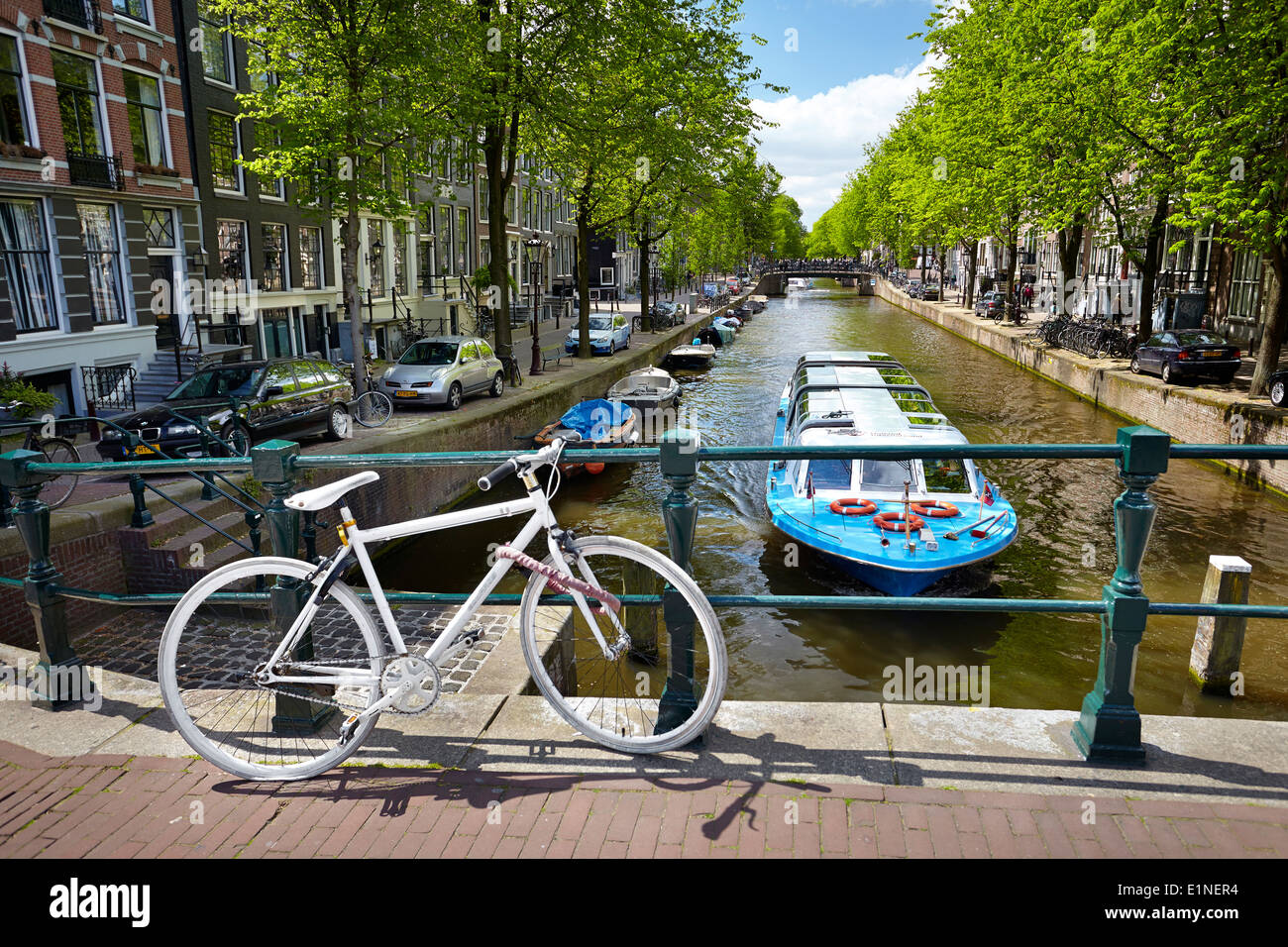 Voir à location et canal - Amsterdam, Hollande Pays-Bas Banque D'Images