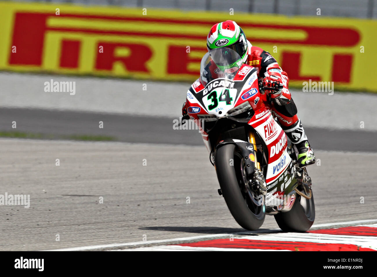 Sepang, en Malaisie. Le 08 juin, 2014. Davide Giugliano de Ducati Superbike en action pendant la séance d'essais libres samedi du Championnat du Monde FIM Superbike - Malaisie Tour tenue au Circuit International de Sepang, en Malaisie à Sepang. Credit : Action Plus Sport Images/Alamy Live News Banque D'Images