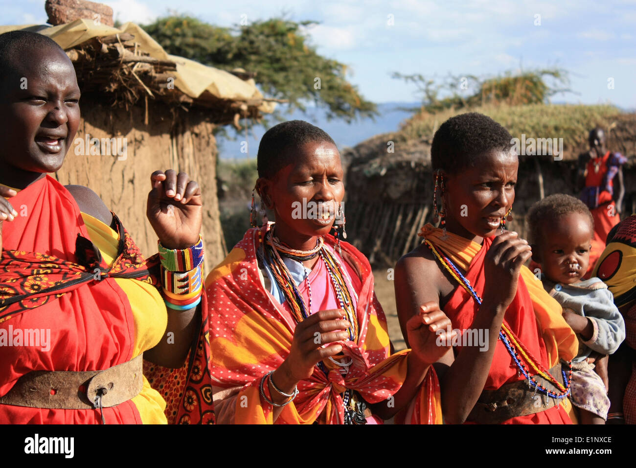 Tribu africaine primitive Banque de photographies et d'images à haute  résolution - Alamy