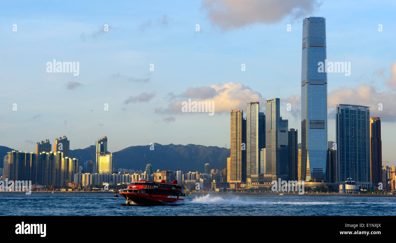 La nouvelle ville de Kowloon et de Hong Kong, le plus haut bâtiment de l'International commerce center ICC, Hong Kong, Chine. Banque D'Images