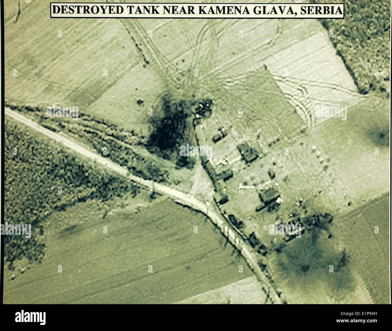 L'opération Allied Force est une campagne militaire menée par l'OTAN en 1999 pendant la guerre du Kosovo. L'opération visait à mettre fin à la crise humanitaire et à rétablir la stabilité dans la région, marquant une intervention importante dans les Balkans. Banque D'Images