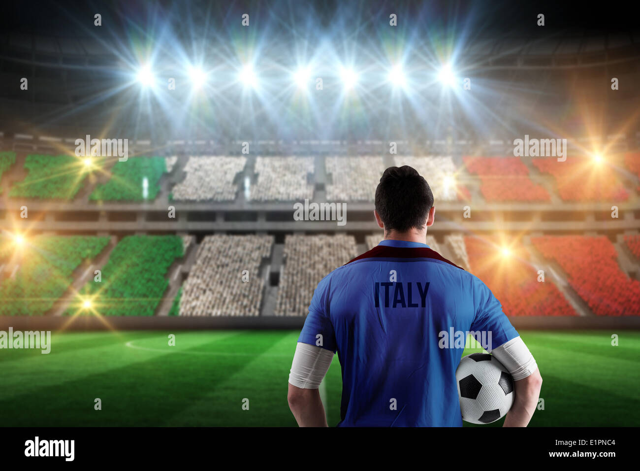 Image composite de l'Italie football player holding ball Banque D'Images