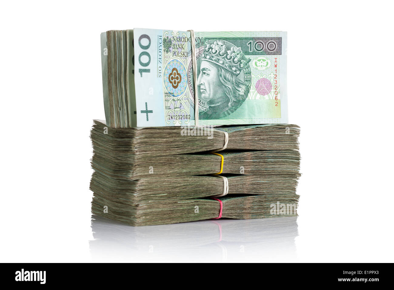 Les billets d'argent polonais sur fond blanc. Pile de paiement Banque D'Images