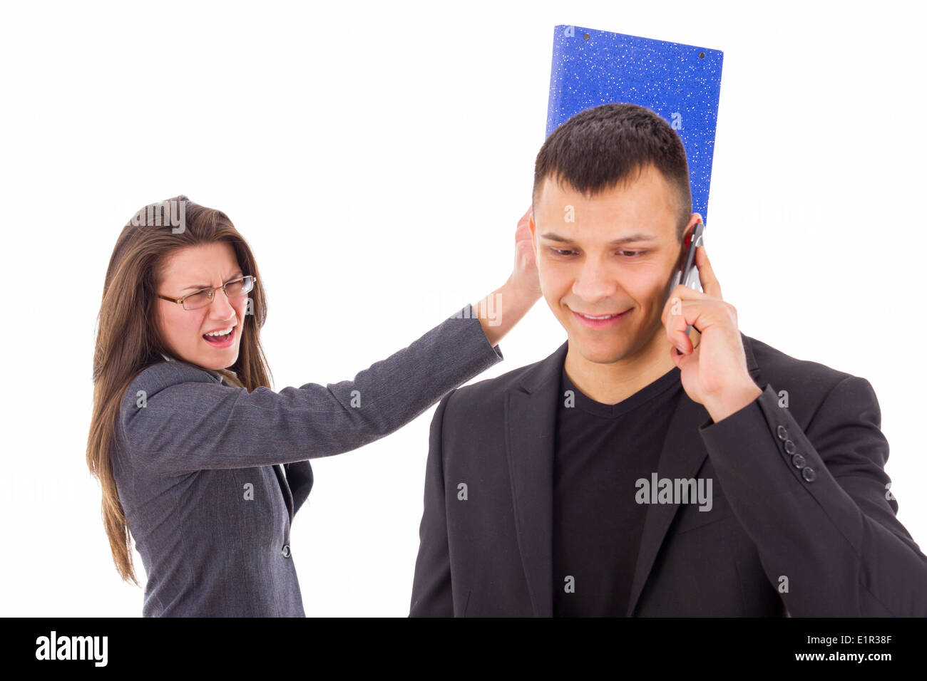 L'homme et la femme de tricherie de poing dans la tête Banque D'Images L'homme et la femme de tricherie de poing dans la tête Banque D'Images