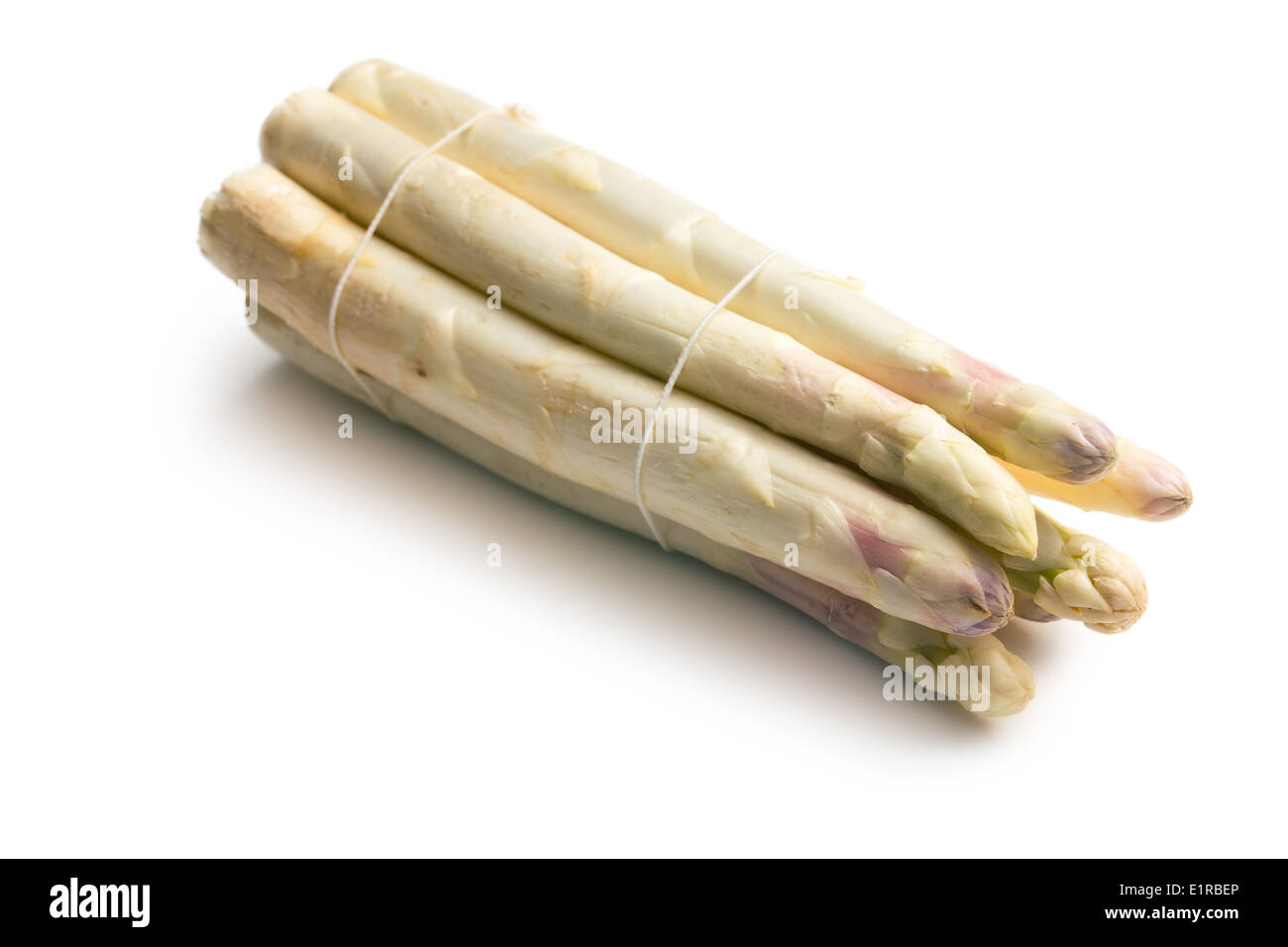 L'asperge blanche sur fond blanc Banque D'Images