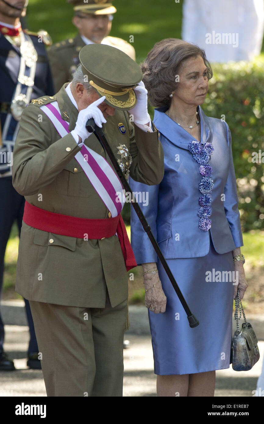 8 juin 2014 - Madrid, Espagne - roi d'Espagne Juan Carlos et la Reine Sofia lors d'assister à un hommage aux soldats tombés au cours de la journée des forces armées à Madrid le 8 juin 2014.Photo : Oscar Gonzalez/NurPhoto (crédit Image : © Oscar Gonzalez/NurPhoto/ZUMAPRESS. © ZUMA Press, Inc./Alamy Live News Banque D'Images