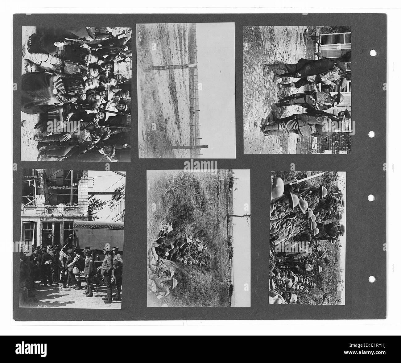 Cette collection de photographies du Fonds des monuments commémoratifs de guerre canadiens comprend des images de la première Guerre mondiale montrant des soldats des unités du corps indien comme les 15e sikhs, 18e lancers et 2/2 Gurkhas. Les photographies capturent la vie militaire, les honneurs et le rôle des soldats dans des régions comme Estaire, St Floris et Merville. Certaines images représentent des moments de loisirs de soldats et des scènes médicales historiques. Banque D'Images