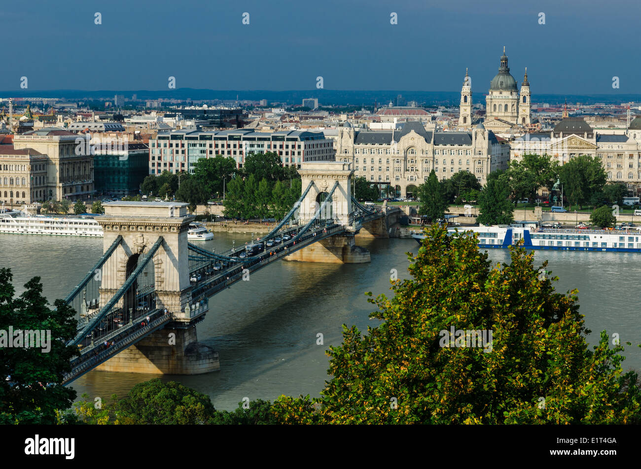 Le Pont des chaînes a été la première pierre permanent-pont sur le Danube, l'un des édifices emblématiques de Budapest. Banque D'Images
