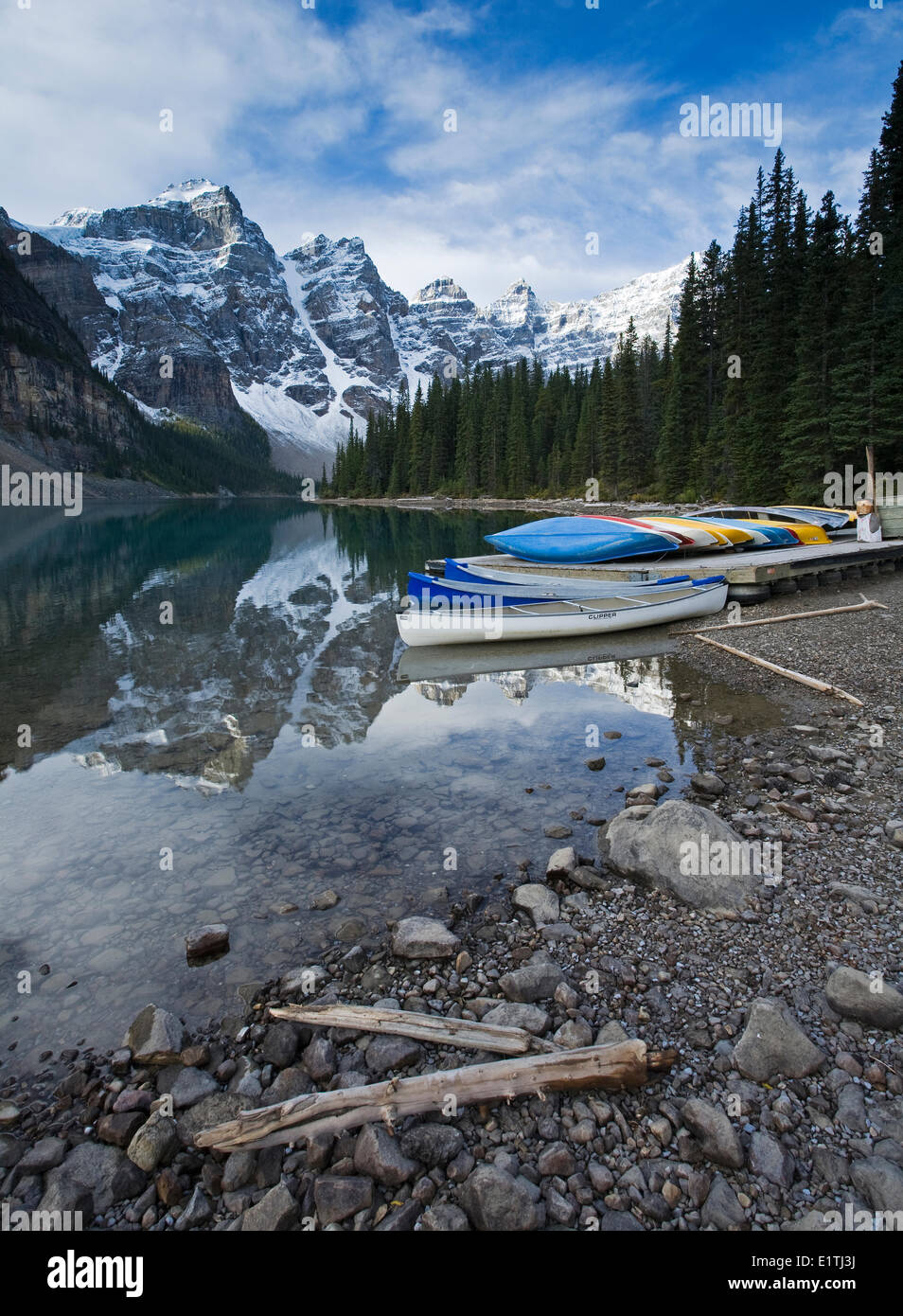 Le lac Moraine, Banff National Park, Alberta, Canada. Banque D'Images