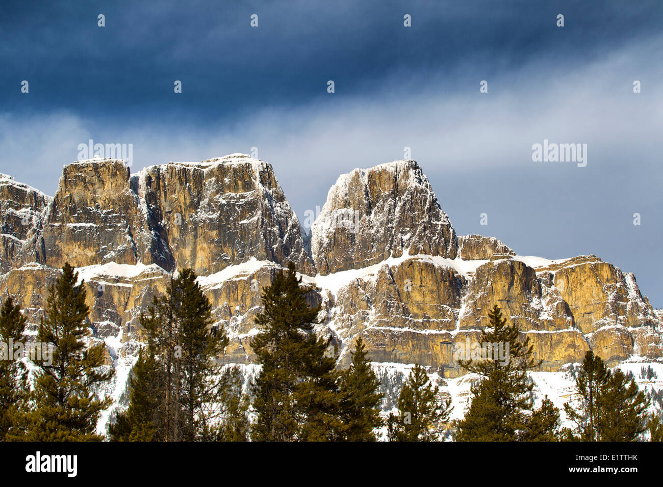 Castle Mountain, Banff National Park, Alberta, Canada Banque D'Images