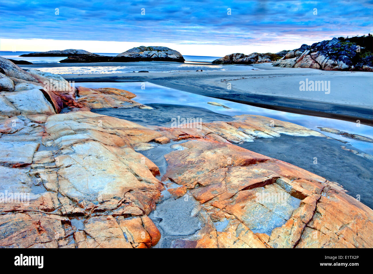 Bay au nord de Rivière-au-Tonnierre, Duplessis, Northshore Saint-laurent, Côte-Nord, Québec, Canada Banque D'Images