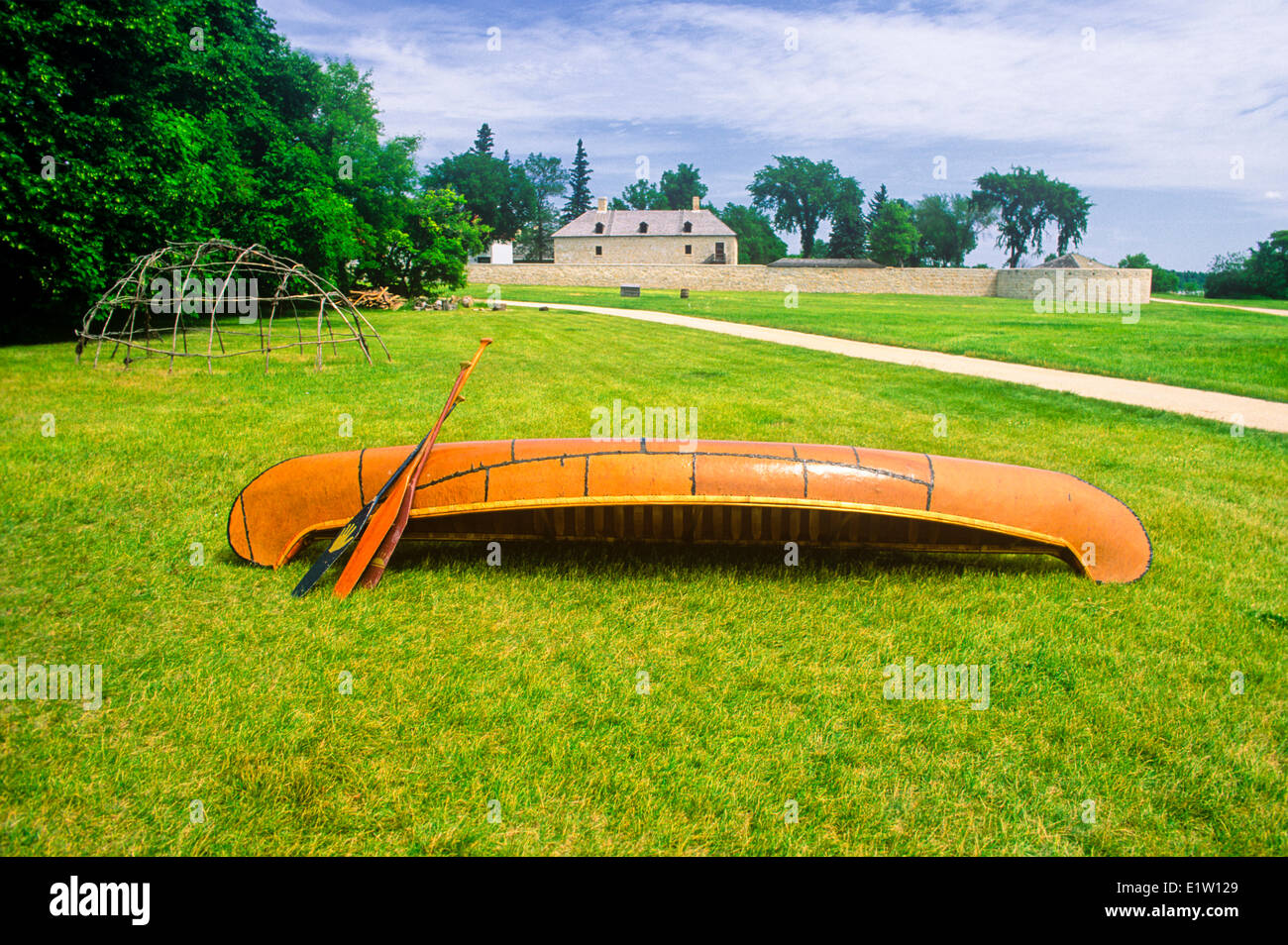 Canot en écorce de bouleau, Lieu historique national de Lower Fort Garry, Manitoba, Canada Banque D'Images