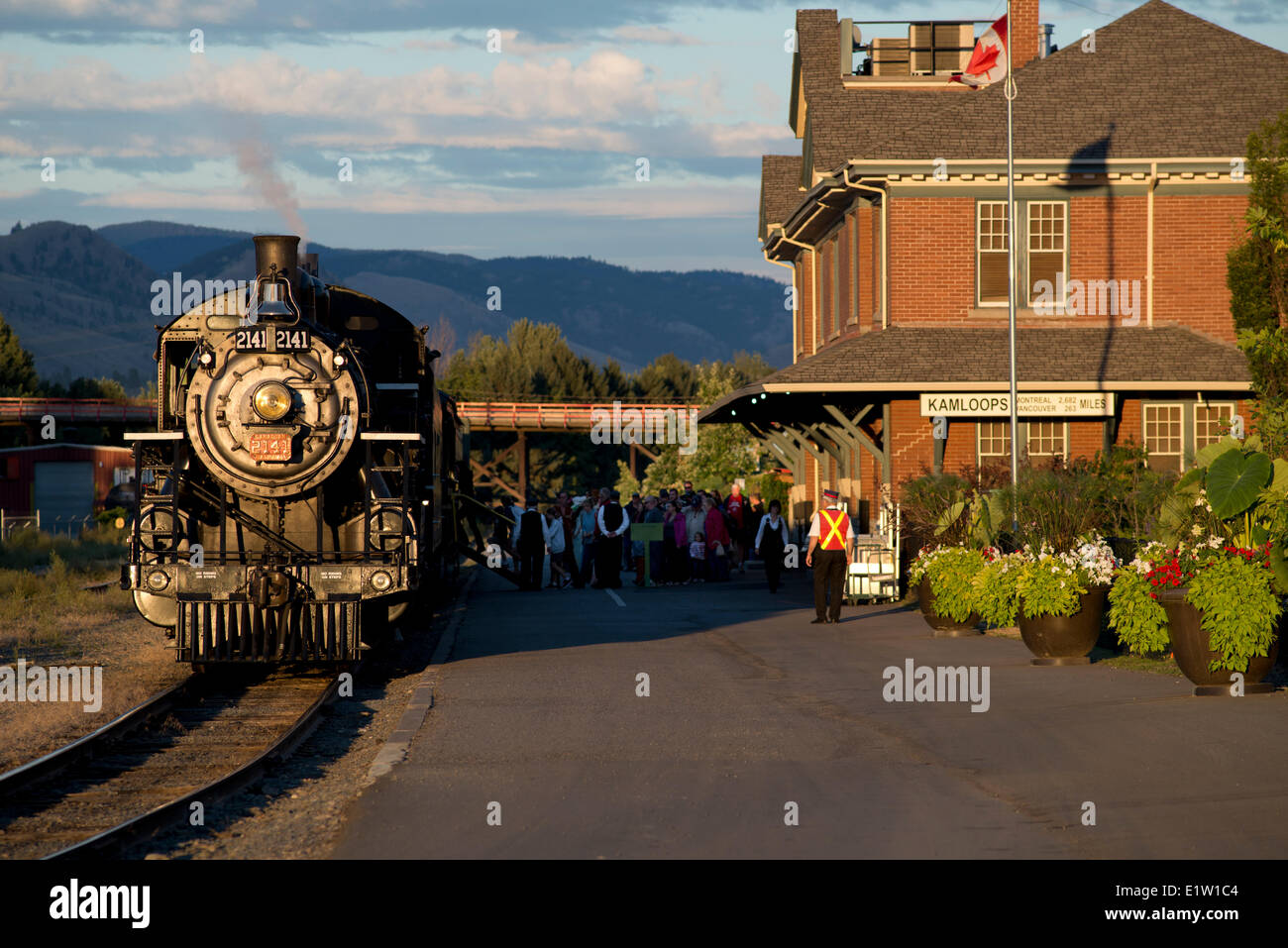 KHR 2141 - L'esprit de Kamloops se prépare pour le départ de la locomotive à vapeur à Kamloops, BC, Canada. Banque D'Images