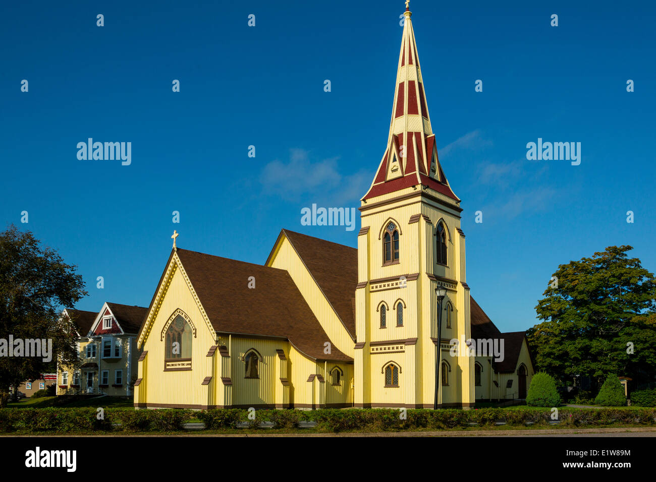 L'église anglicane Saint James, Mahone Bay, Nova Scotia, Canada Banque D'Images