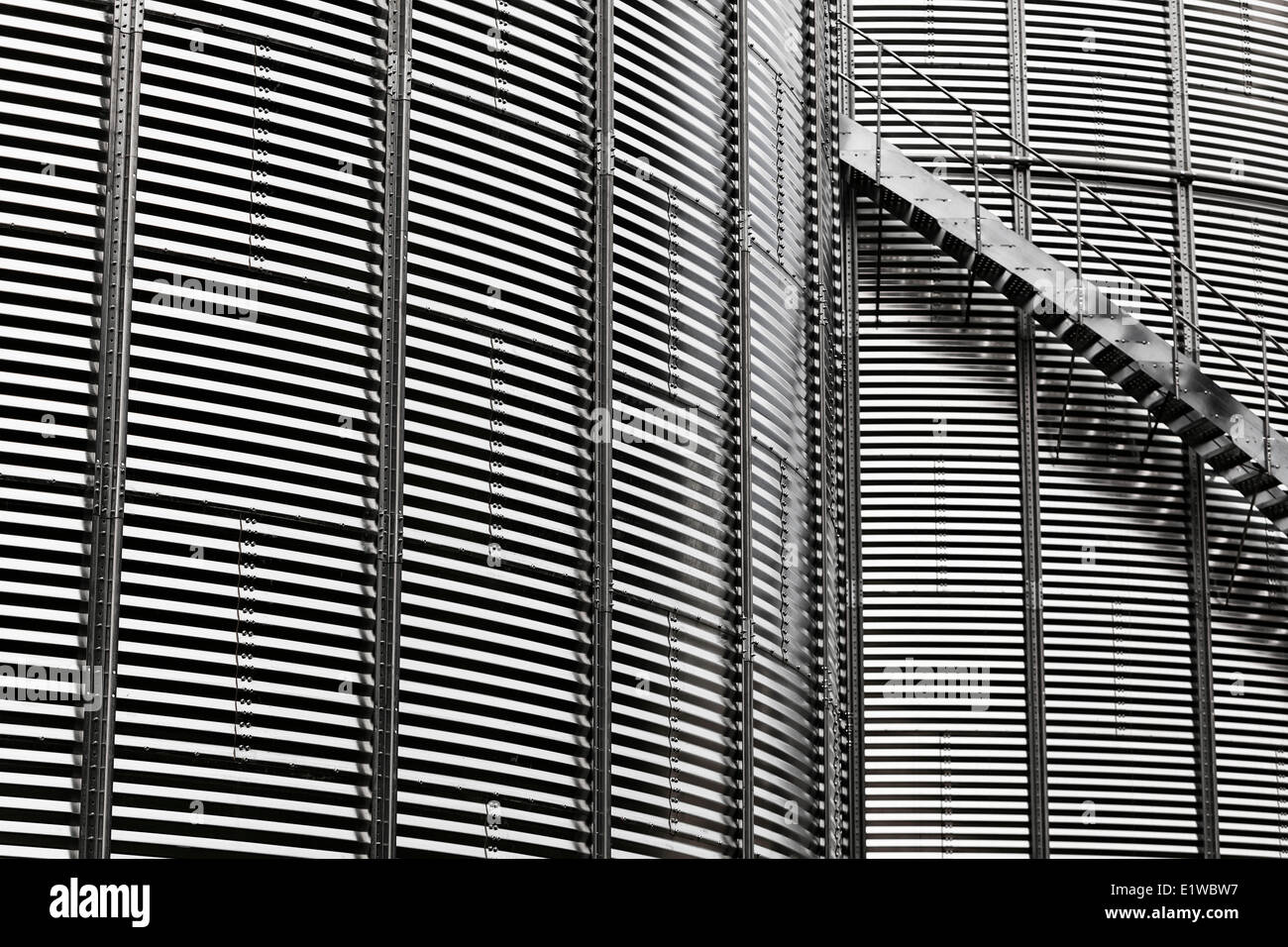 Silo de stockage en métal ondulé, Close up, Manitoba, Canada Banque D'Images